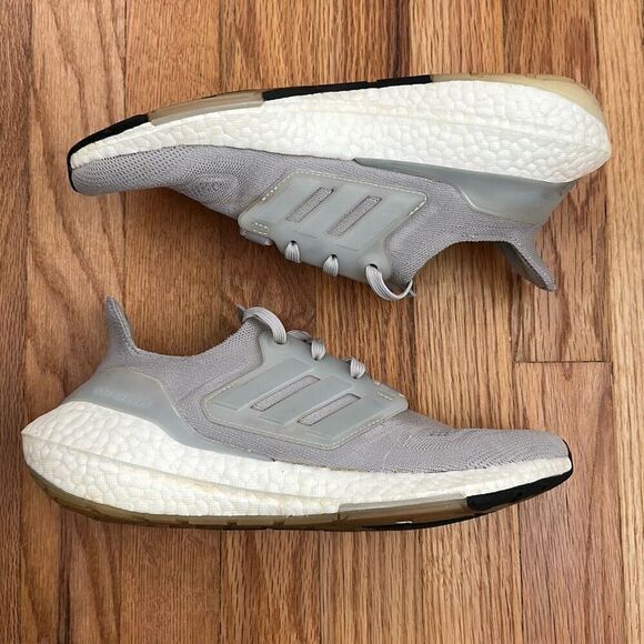 Adidas Ultraboost 22 Gray White Sneakers Women’s Size 8 - Picture 7 of 12